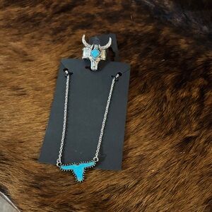 Silver-tone Turquoise Longhorn Necklace and Ring Set - Blue